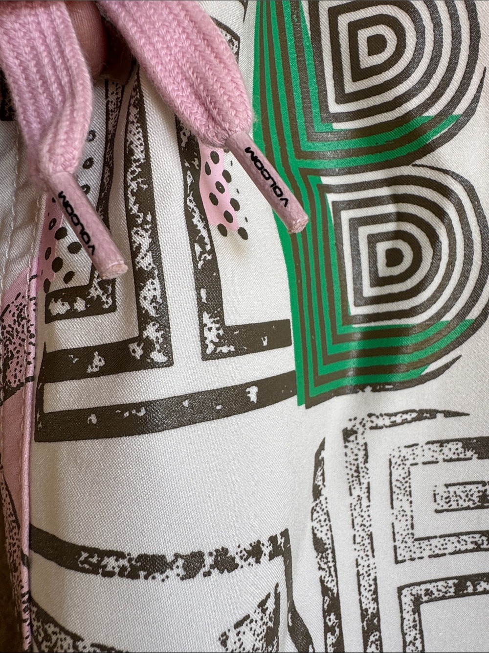 Volcom Graphics Board Shorts - Picture 4 of 14